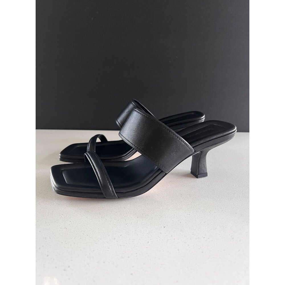 VINCE Cora black leather Kitten Heel Slide Sandal SIZE 7 NEW - Picture 2 of 7